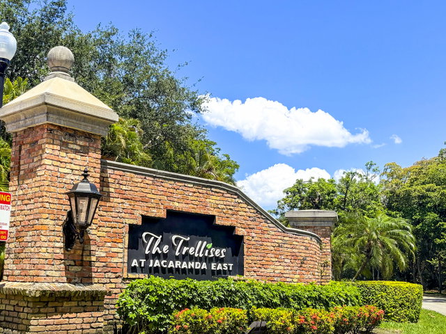 The Trellises Condo photo 3